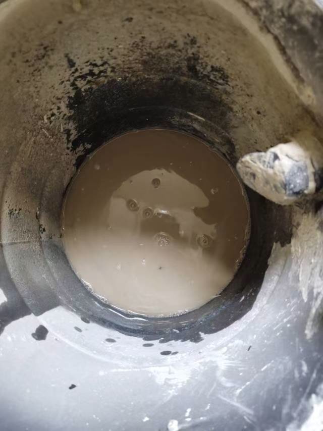 德坤恬园5栋砂灰层积水