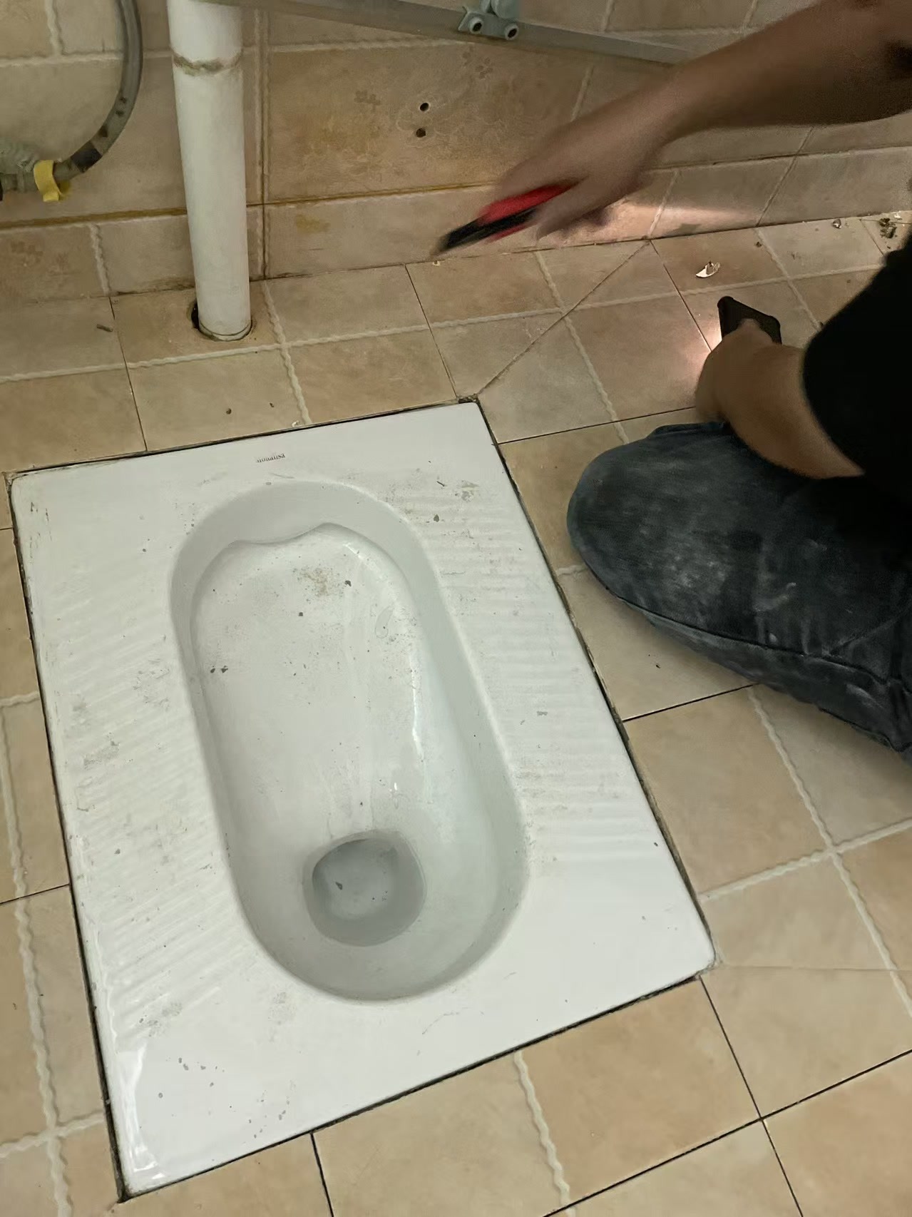 新都富力桃园蹲便器周边检查