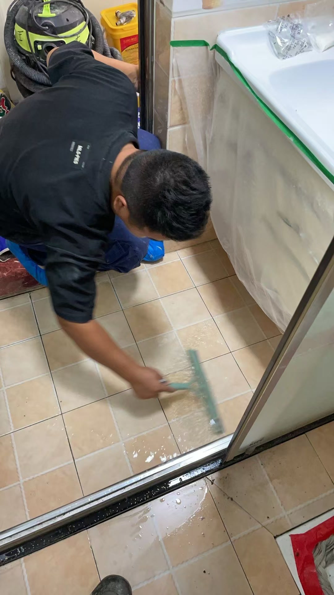 新都富力桃园免砸砖防水处理