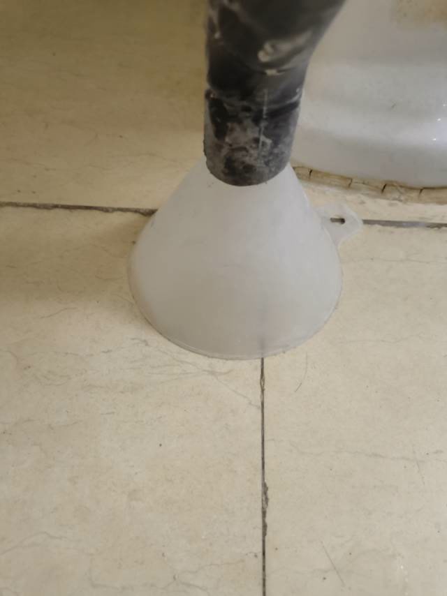 恒大帝景砂灰层抽排积水