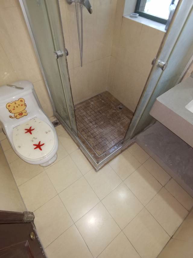 恒大帝景卫生间整体完工效果