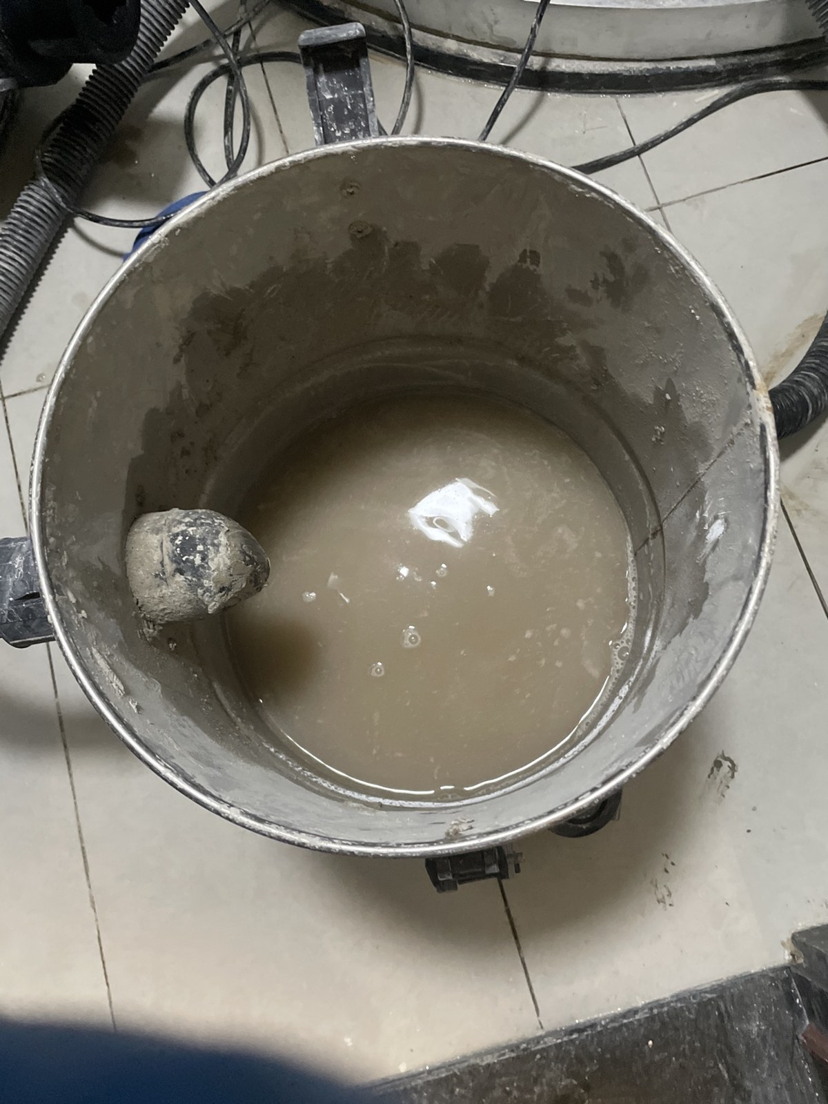 成都郫都区 抽排水步骤：本案现场留图
