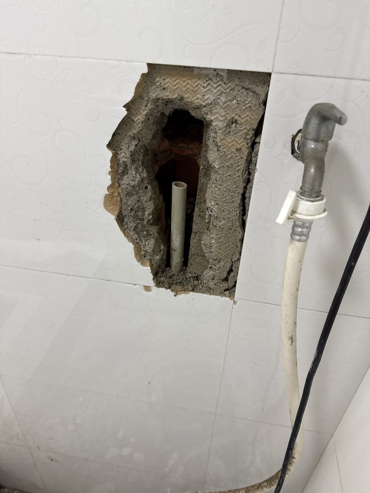 成都青白江区 检测与管路现场记录:本案现场留图