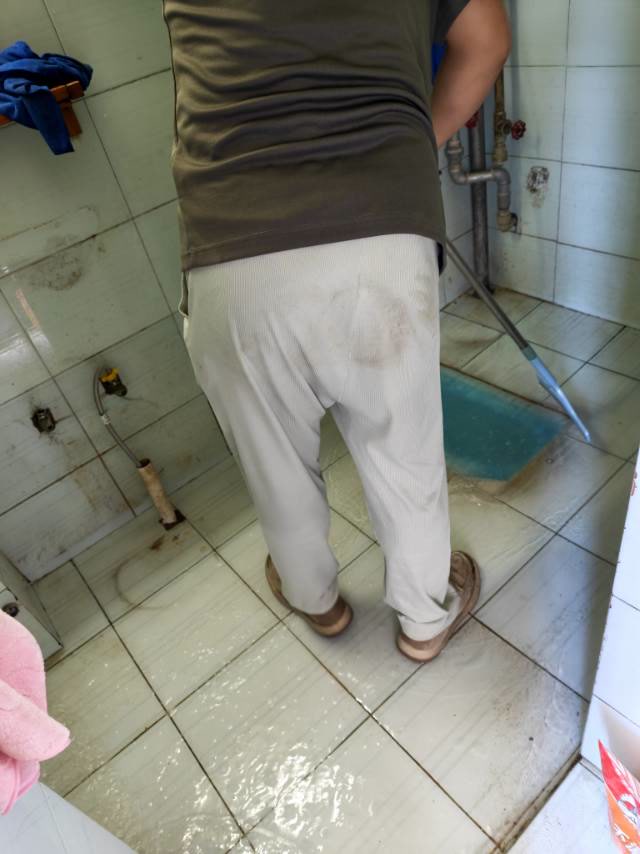 清溪东路免砸砖防水处理