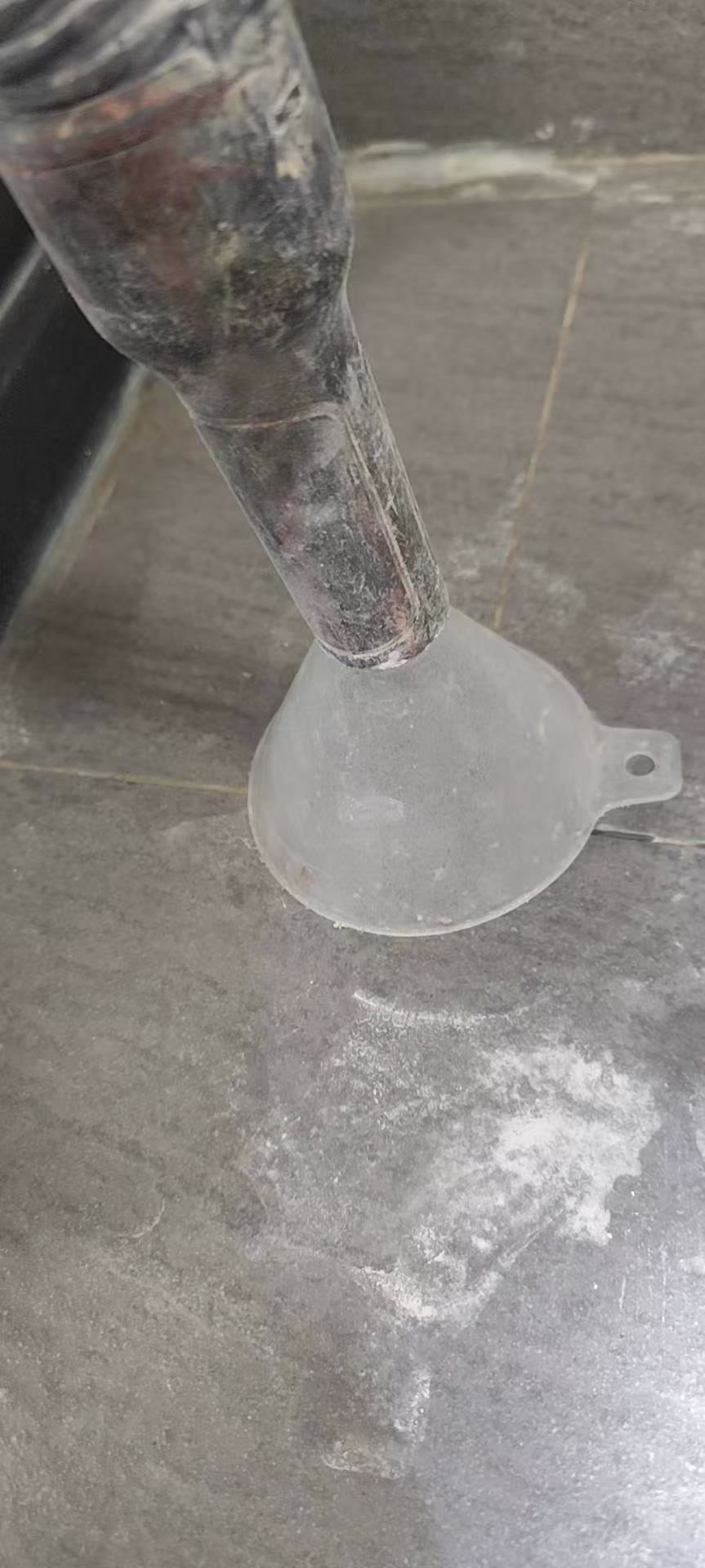 人居东苑小区砂灰层吸水