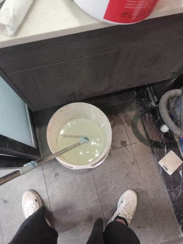 新里桃溪免砸砖防水处理