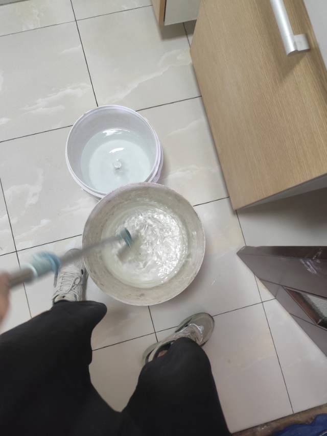 致瑞雅苑防水材料施工
